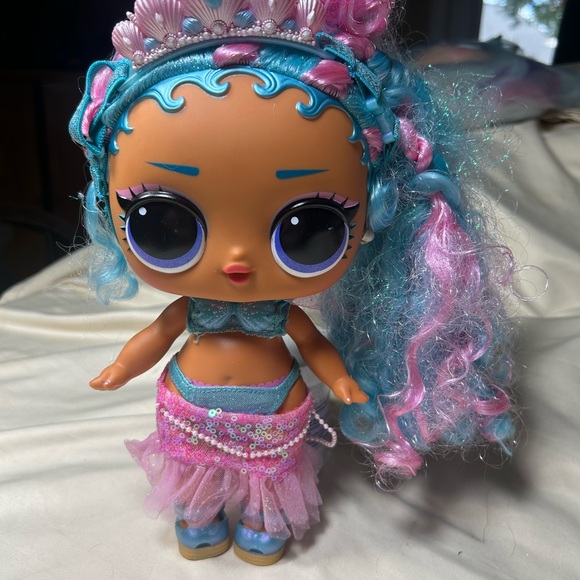 L.O.L. Surprise! Mermaid Doll with Blue and Pink Hair- SPLASH QUEEN DOLL - Picture 1 of 7